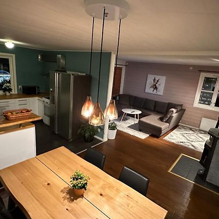 Cozy House In The Heart Of Tromsdalen. Central トロムソ エクステリア 写真